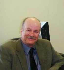 Professor Curtis Bennett