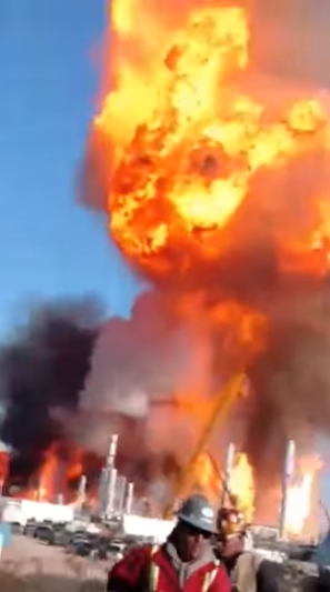 Terrifying Moment Workers Flee as Gas Plant Explodes